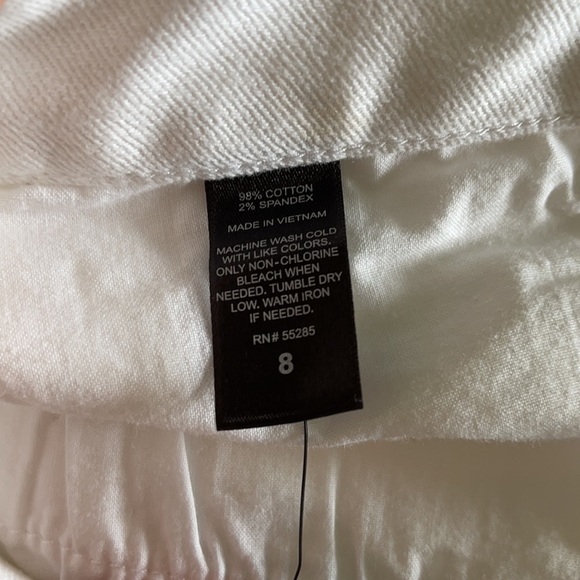 Express Low Rise White Jean Shorts - Picture 5 of 6